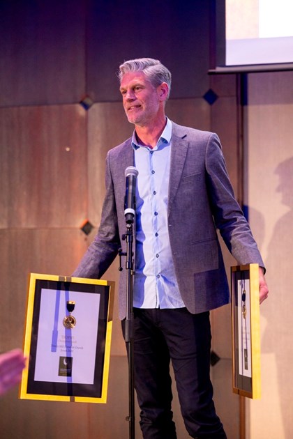 160.jpg
