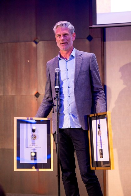 162.jpg